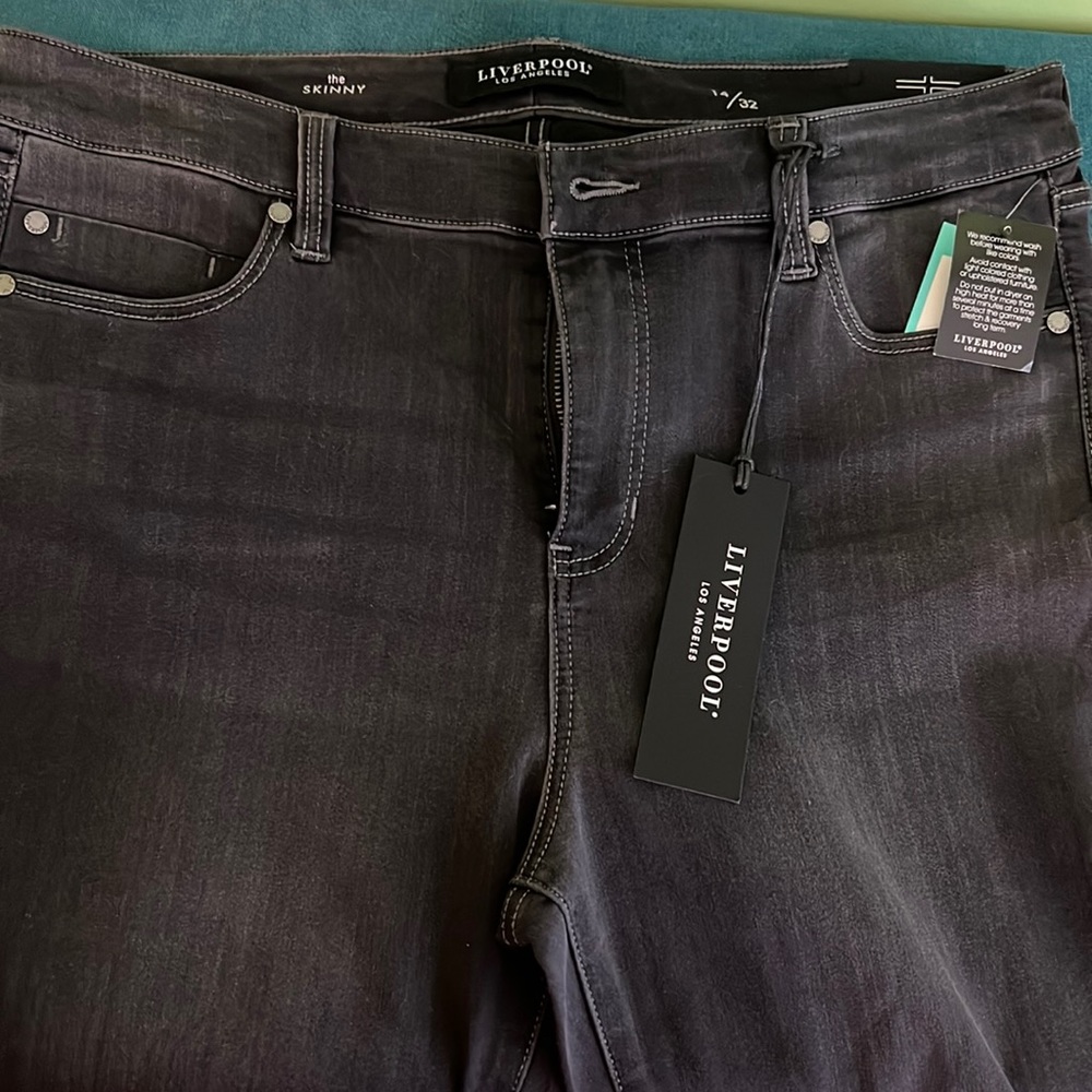 Liverpool Los Angeles Dark Grey Skinny Jeans. BRAND NEW